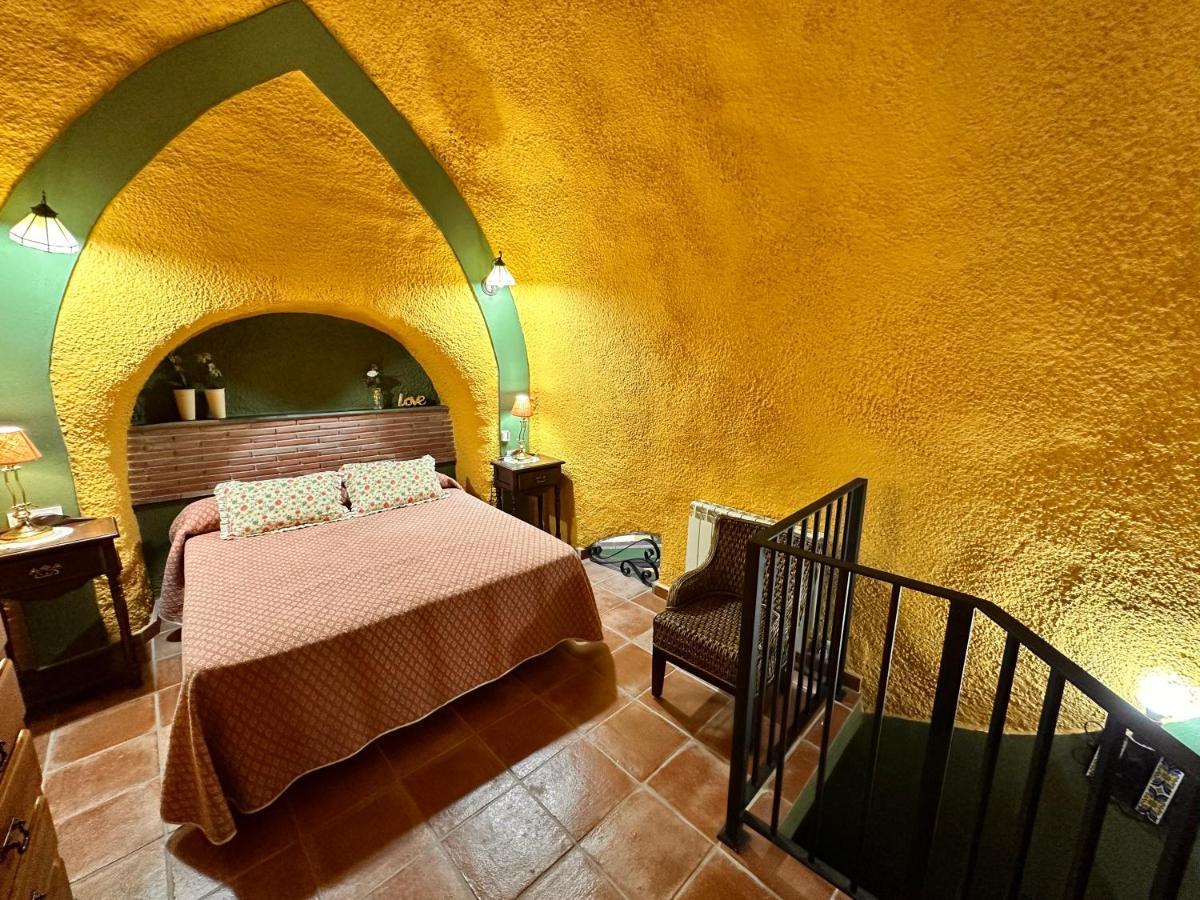 Cuevas La Granja Apartment Benalua de Guadix Exterior photo