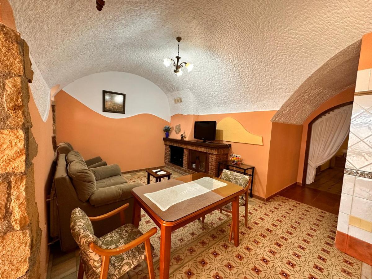 Cuevas La Granja Apartment Benalua de Guadix Exterior photo