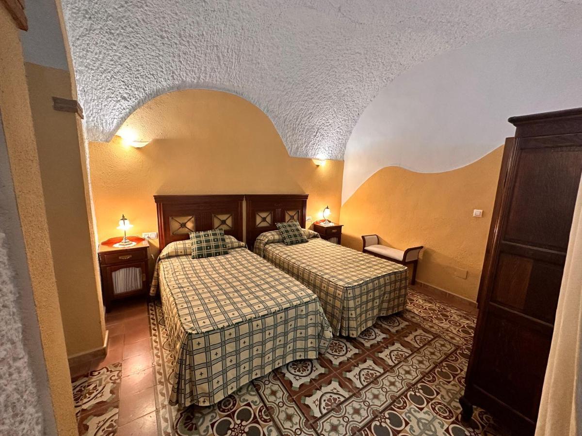 Cuevas La Granja Apartment Benalua de Guadix Exterior photo