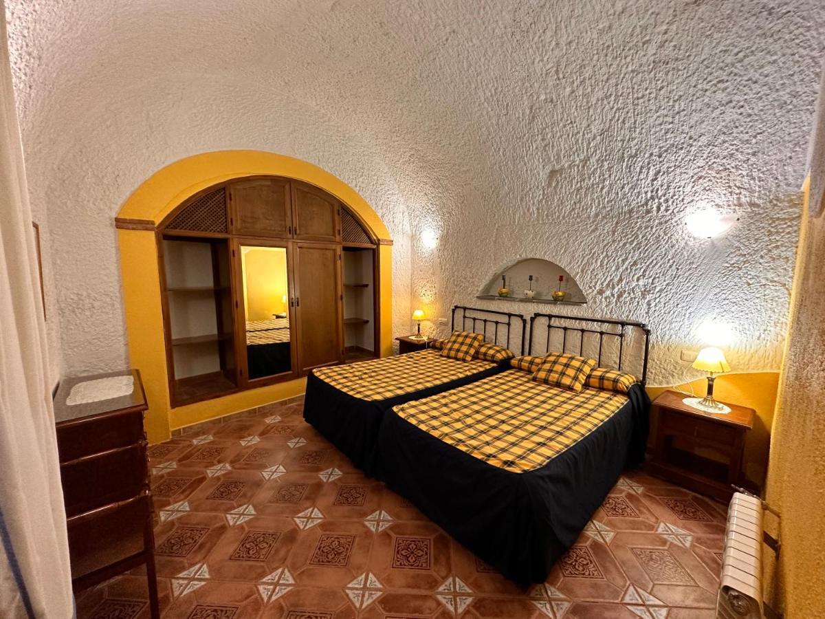 Cuevas La Granja Apartment Benalua de Guadix Exterior photo